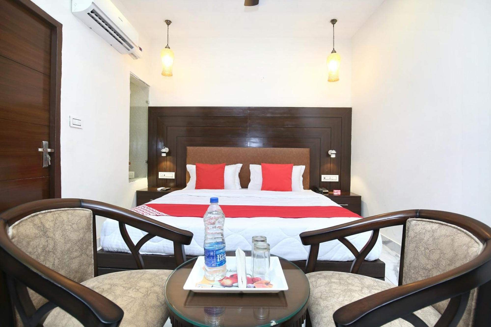 Oyo Ska Hometel 3* Nayagaon